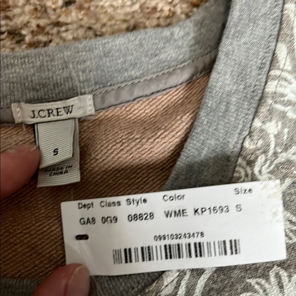 NWT J. Crew Medallion Pullover Crewneck Sweater in Gray & White - Size Small - Picture 2 of 15